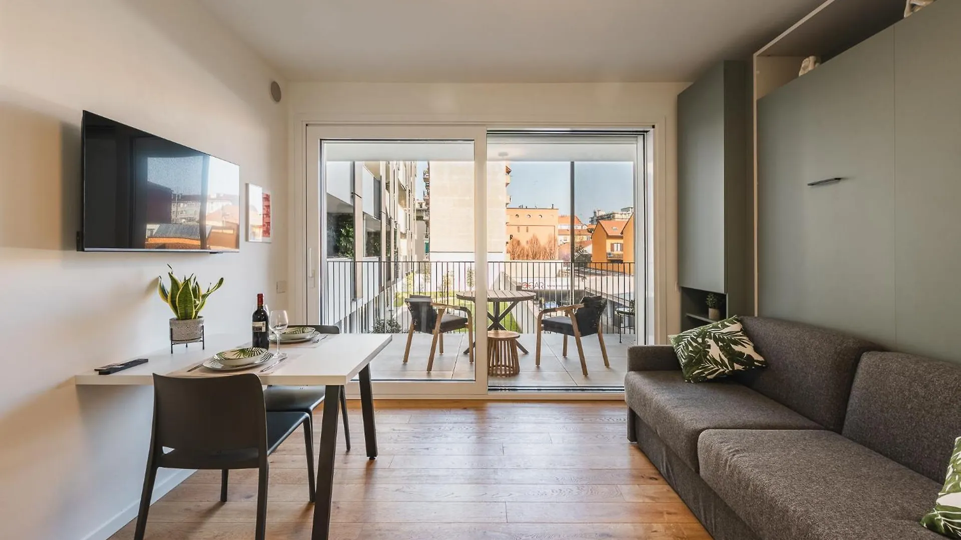 Navigli Cozy Design Studio With Balcony Milan