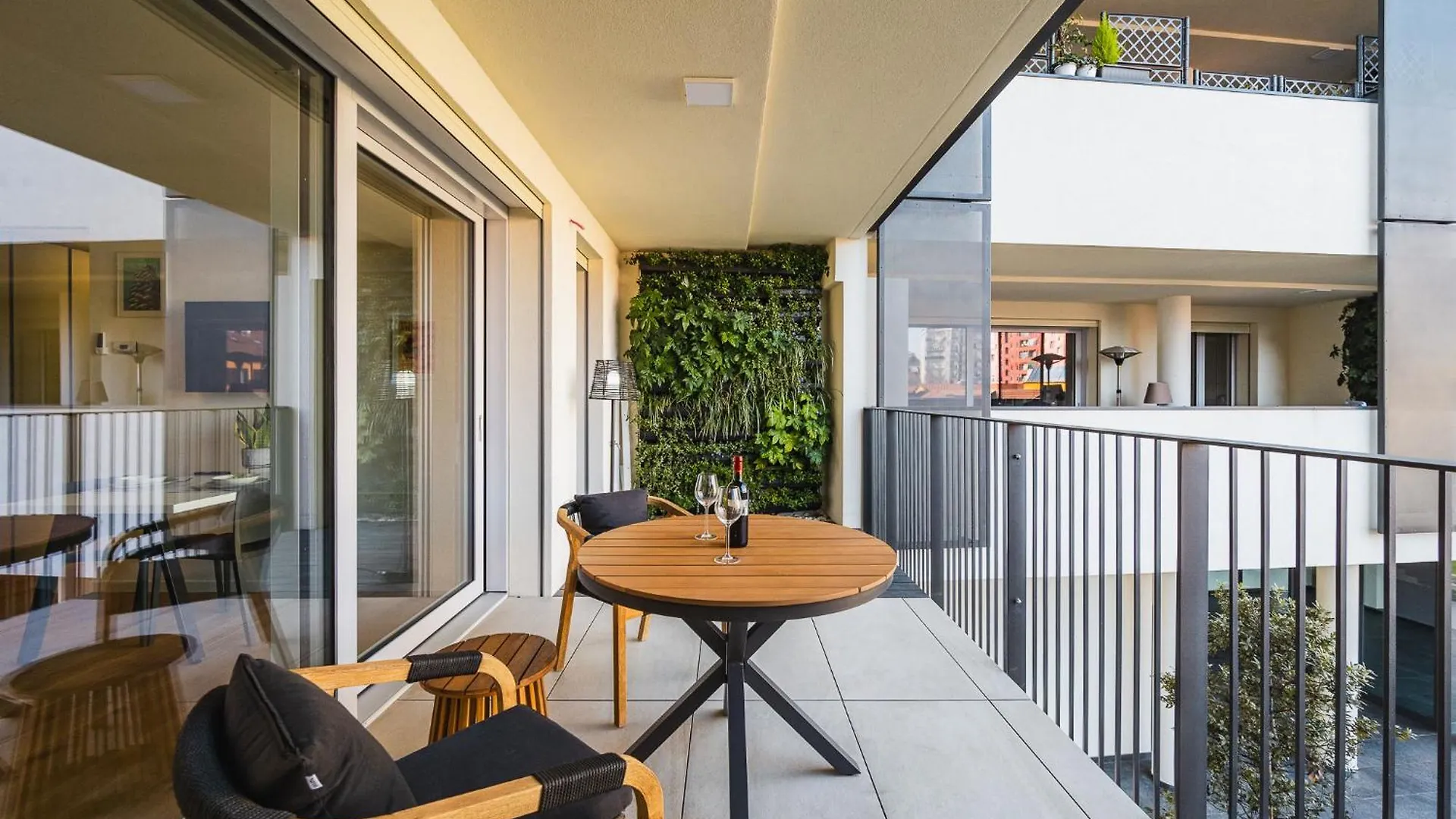 Navigli Cozy Design Studio With Balcony Milan