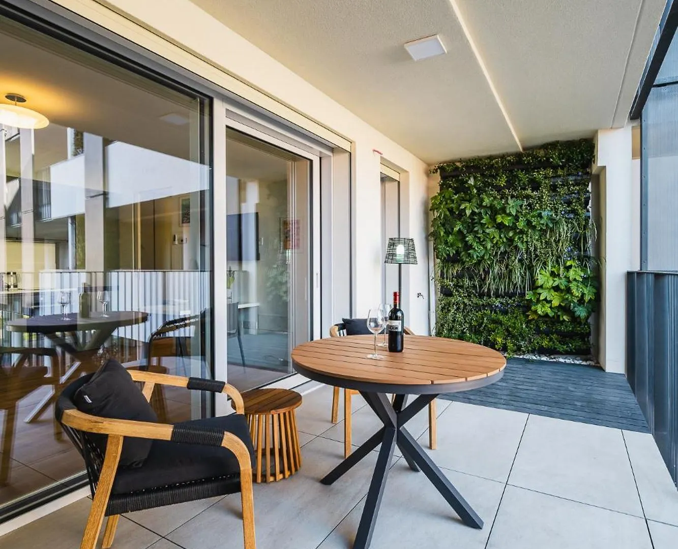 Navigli Cozy Design Studio With Balcony Milan Apartment