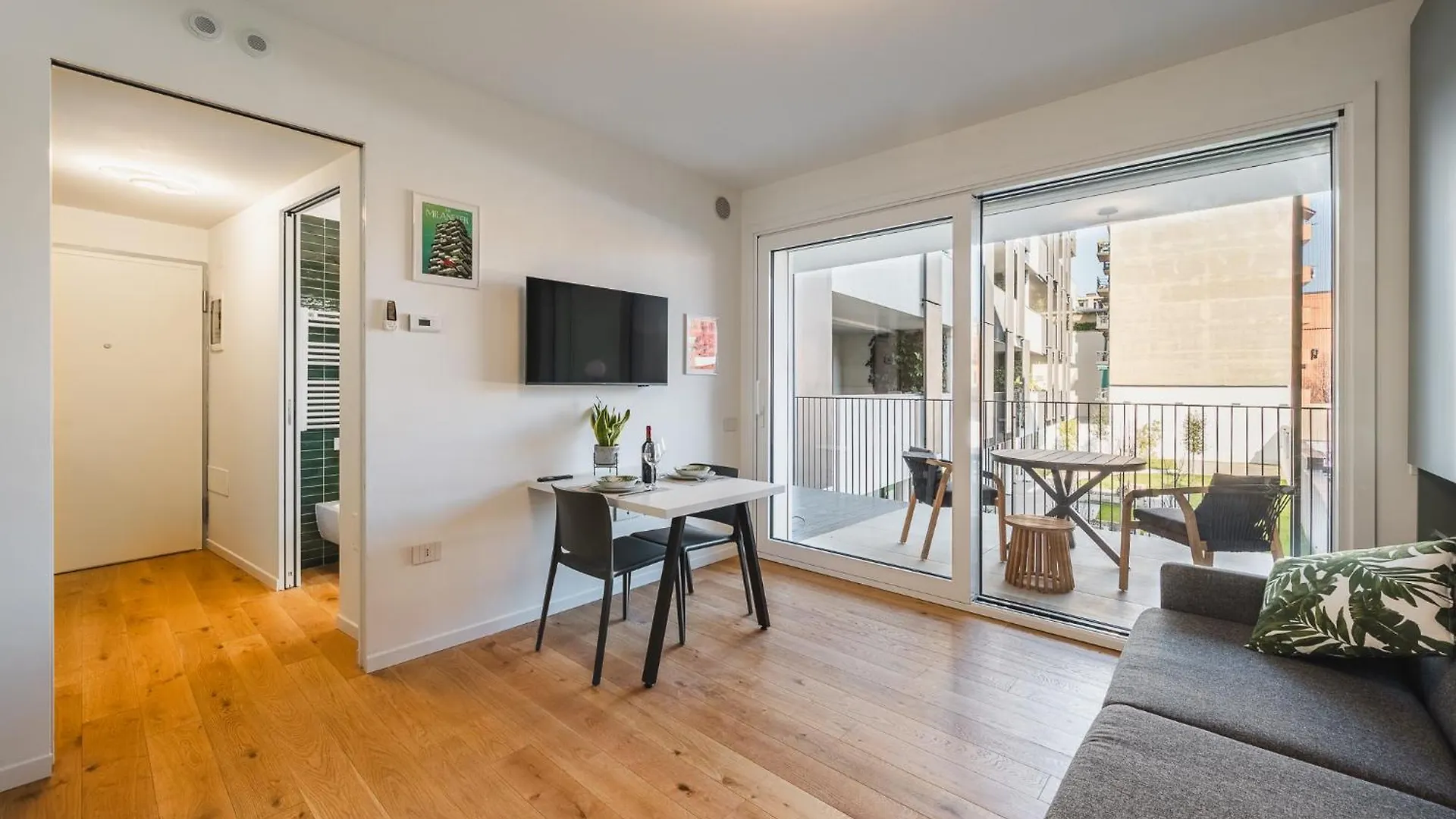 Navigli Cozy Design Studio With Balcony Milan Italy